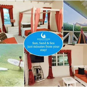 Surfer's Paradise Retreat - Gated Community Townhouse For Surfers & Families Holiday home